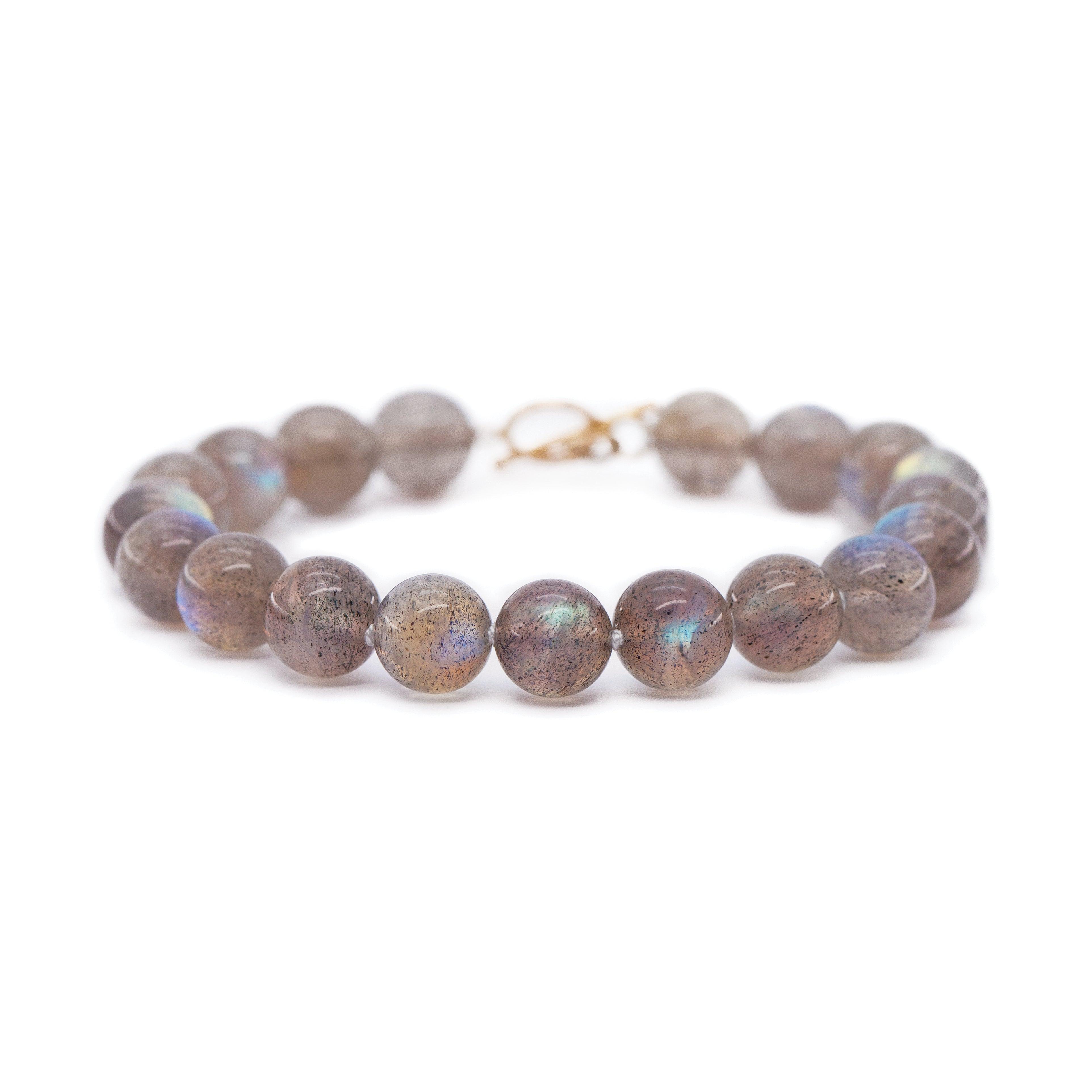 Bracelet with labradorite and offers crystal