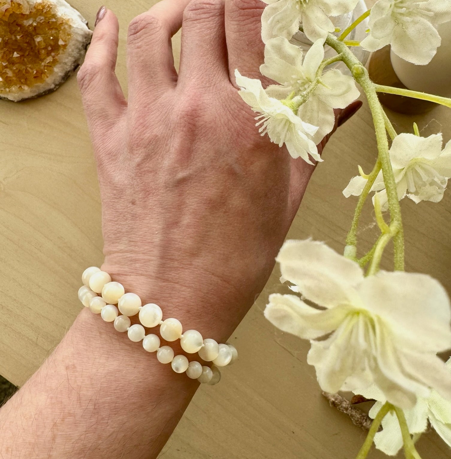 Mother of Pearl Therapeutic Gemstone Bracelet